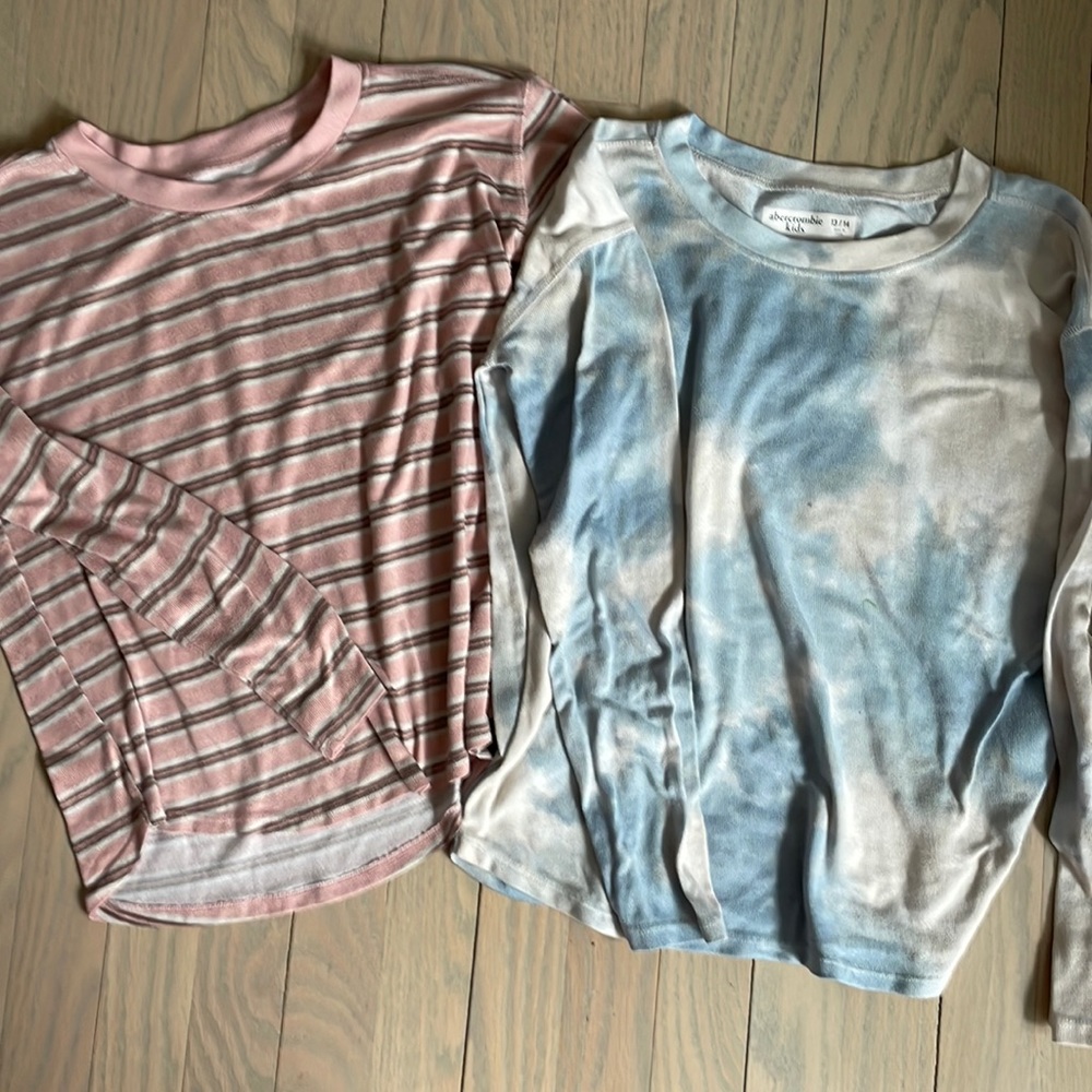 Long sleeved Abercrombie tops